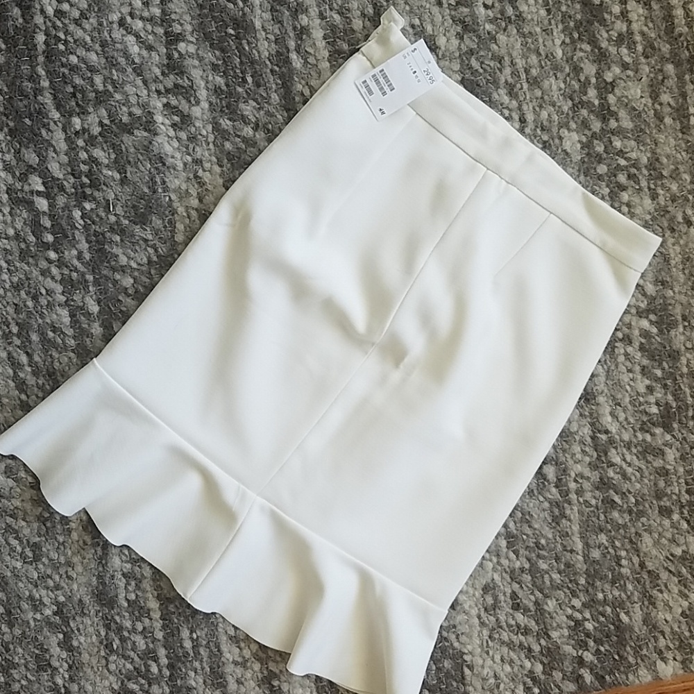 Fit and flare white skirt